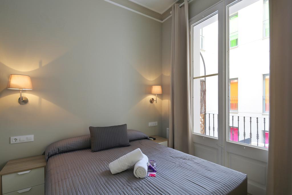 Hostal Medea Barcelona Room photo